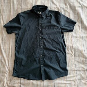 Vuori Men's Dark Gray Short Sleeve Shirt